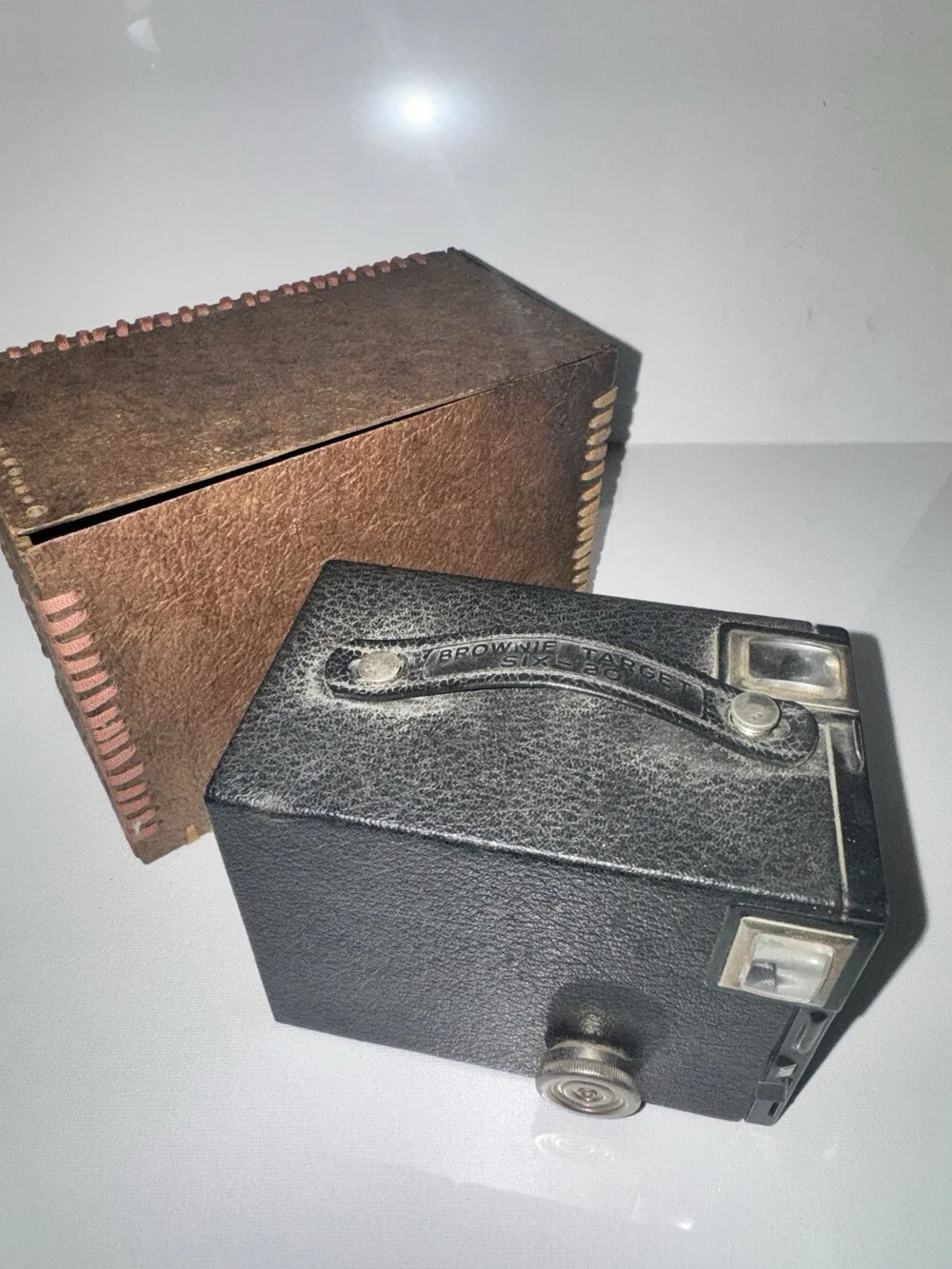 Vintage Kodak Brownie Target Six-20 Box Camera